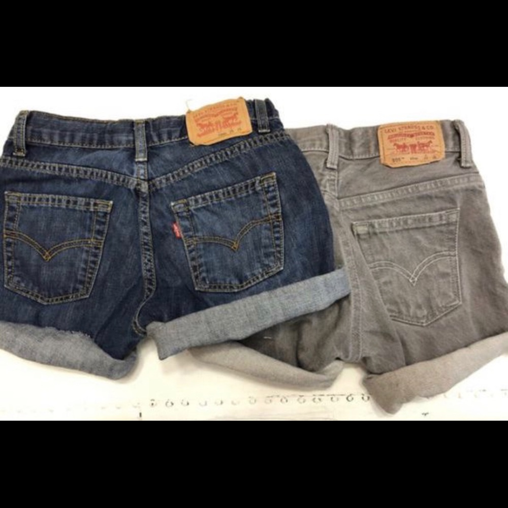 Levi shorts - Picture 2 of 4